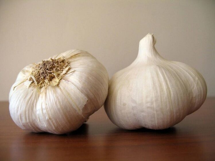 Garlic to remove parasites