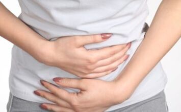 Abdominal pain is one of the first symptoms of worm infection. 