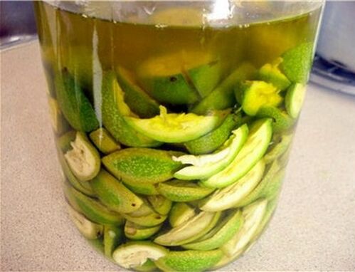 Tincture of green walnuts against parasites