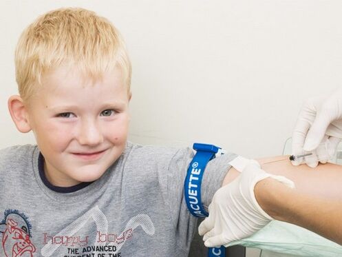 A child donates blood for analysis if there is a suspicion that he is infected with parasites.